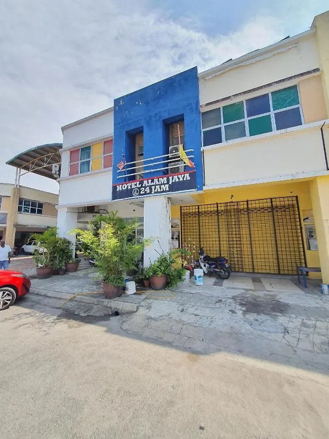 Oyo 90202 Hotel Alam Jaya